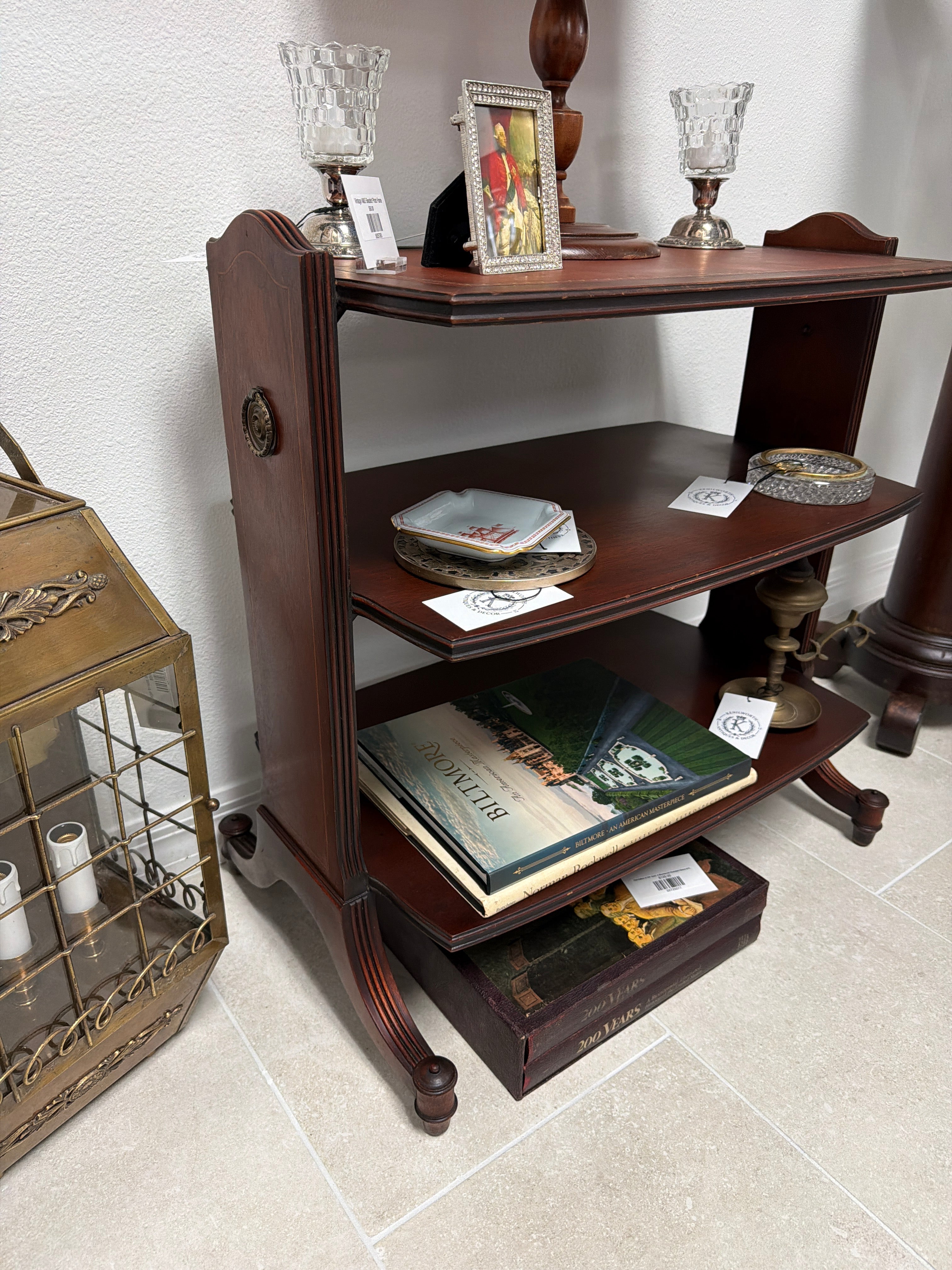 Heritage Henredon 3 Tiered Mahogany Stand