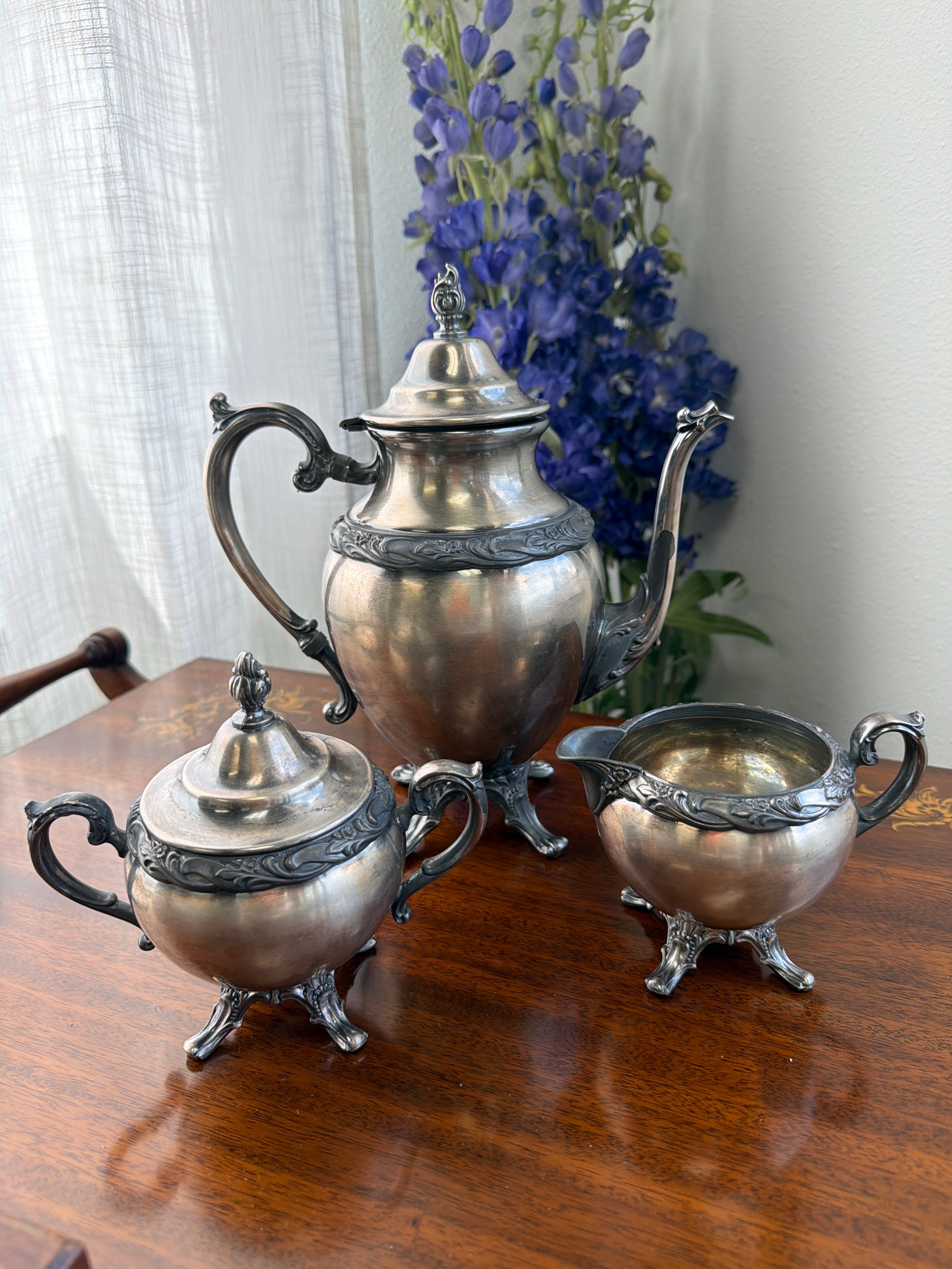 FB Rogers ‘Exquisite’ Coffee Pot, Creamer & Sugar Set