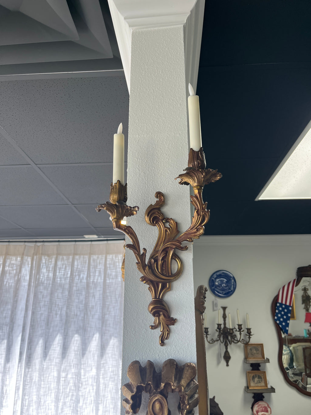 Victorian Style 2-Light Sconce
