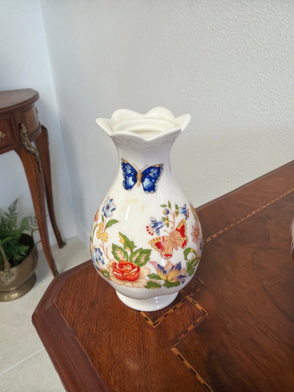 Aynsley Bone China Vase "Cottage Garden" Pattern/Small