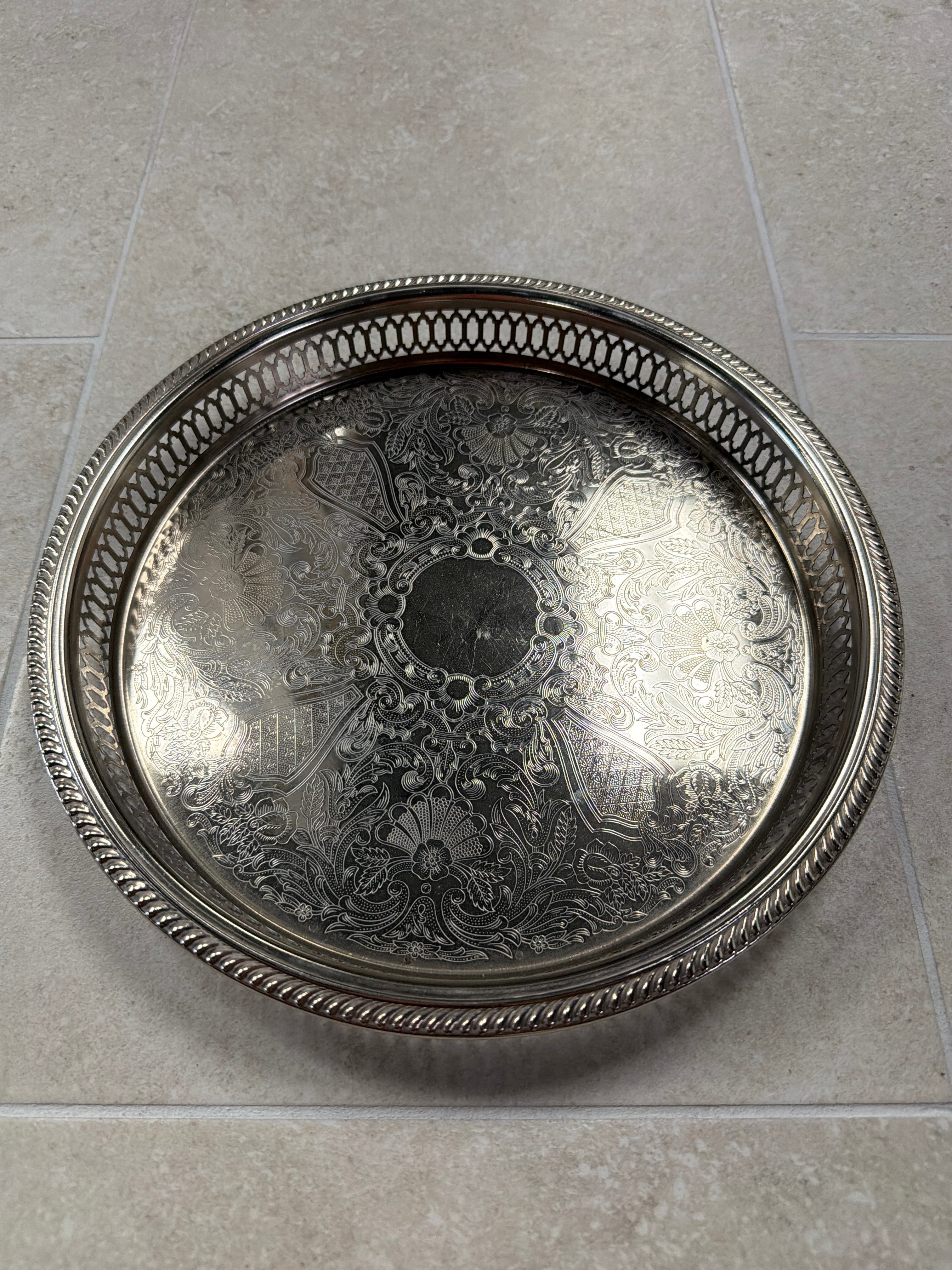 Etched Floral Round Silver-plated Tray