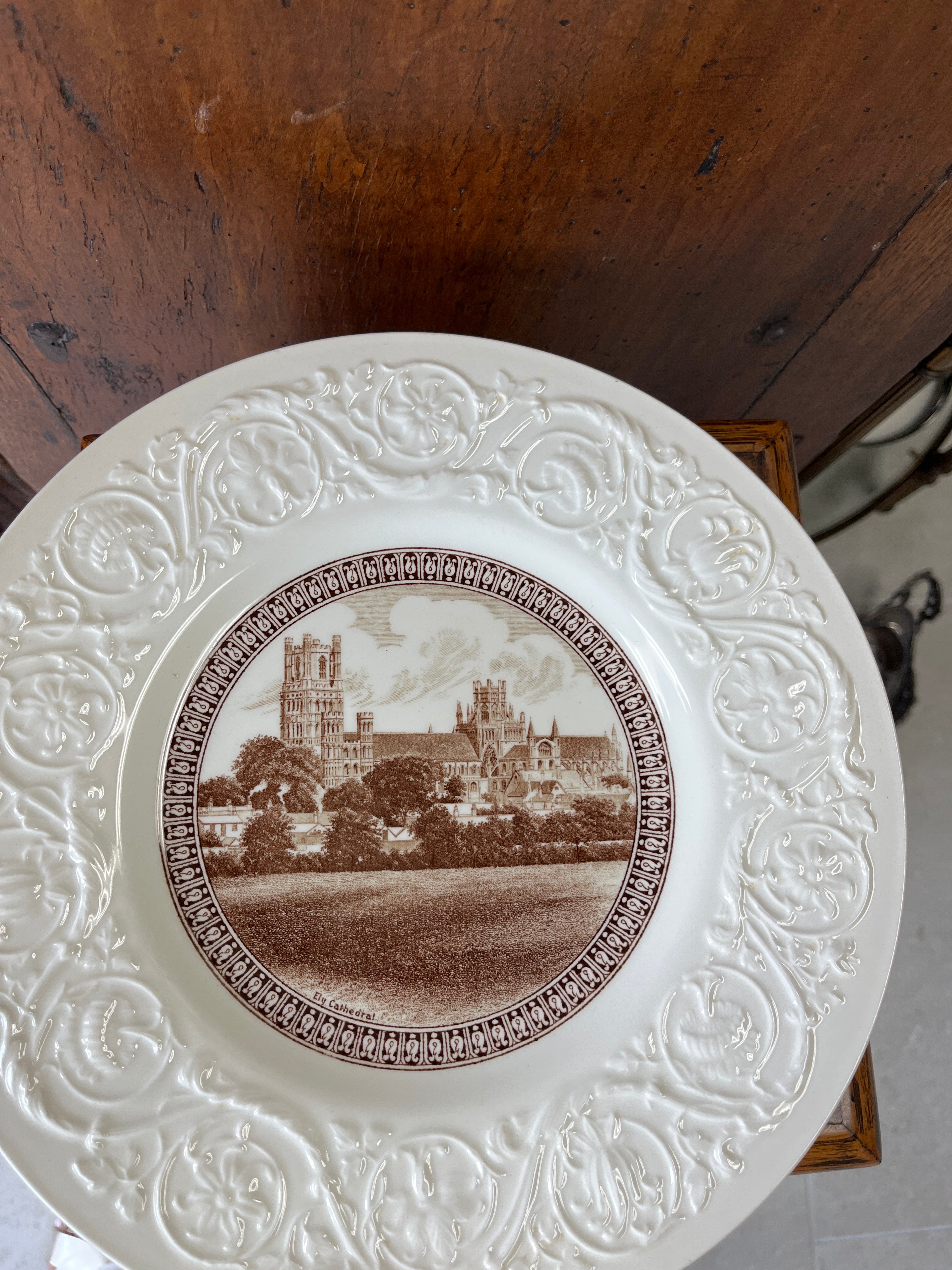 Wedgwood Etruria & Barlaston decorative plate featuring Ely Cathedral