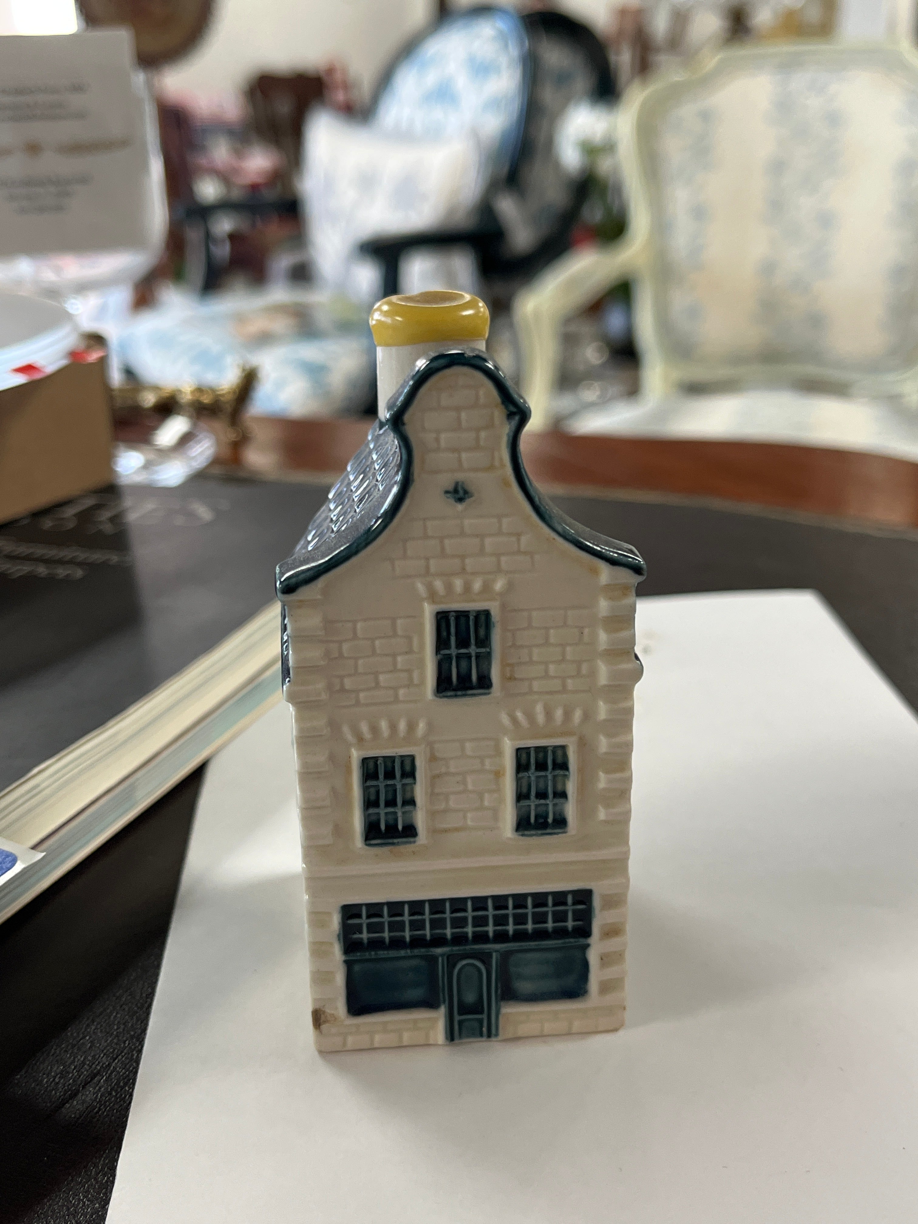 Vintage KLM Delft Blue miniature Dutch canal house #36